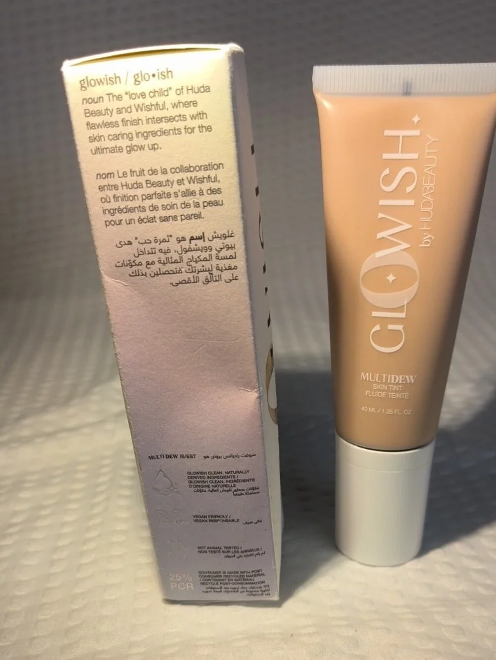 Huda Beauty Glowish MultiTidew Skin Tint 07 Tan Light